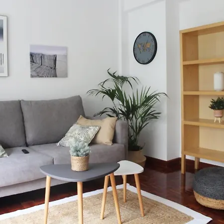 Appto Jovellanos Playa, 5 Personas * リバデセリャ